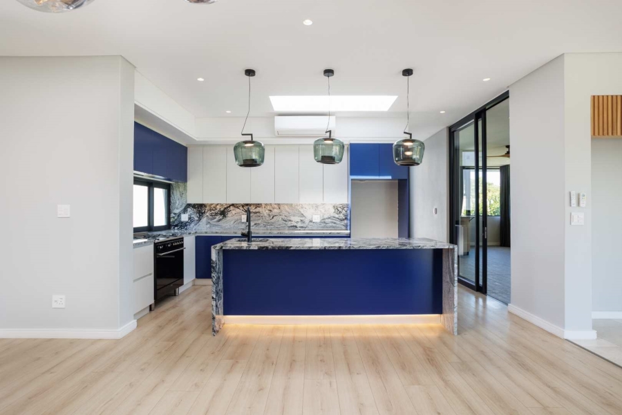 To Let 5 Bedroom Property for Rent in Val De Vie Estate Western Cape